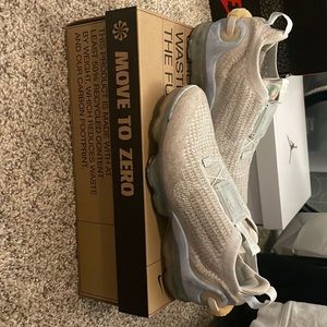 Nike women’s sneakers